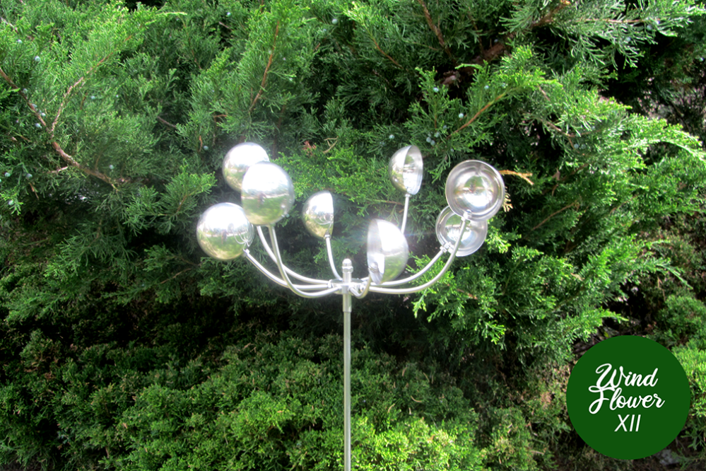 Kinetic wind spinner
