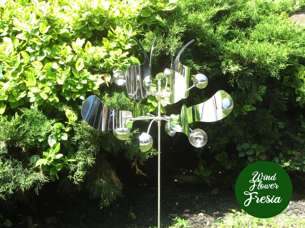 Fresia Wind Flower Kinetic Wind Spinner rotating in the breeze.